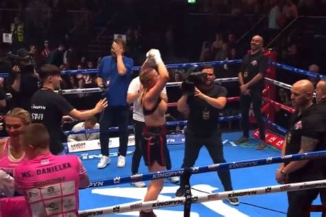 daniella boxing celebration|Kingpyn Boxing video: Daniella Hemsley flashes fans。